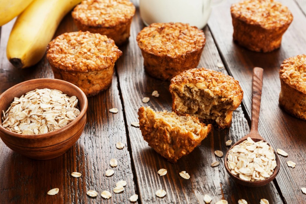 Easy Healthy Banana Oatmeal Muffins (One-Bowl Recipe)